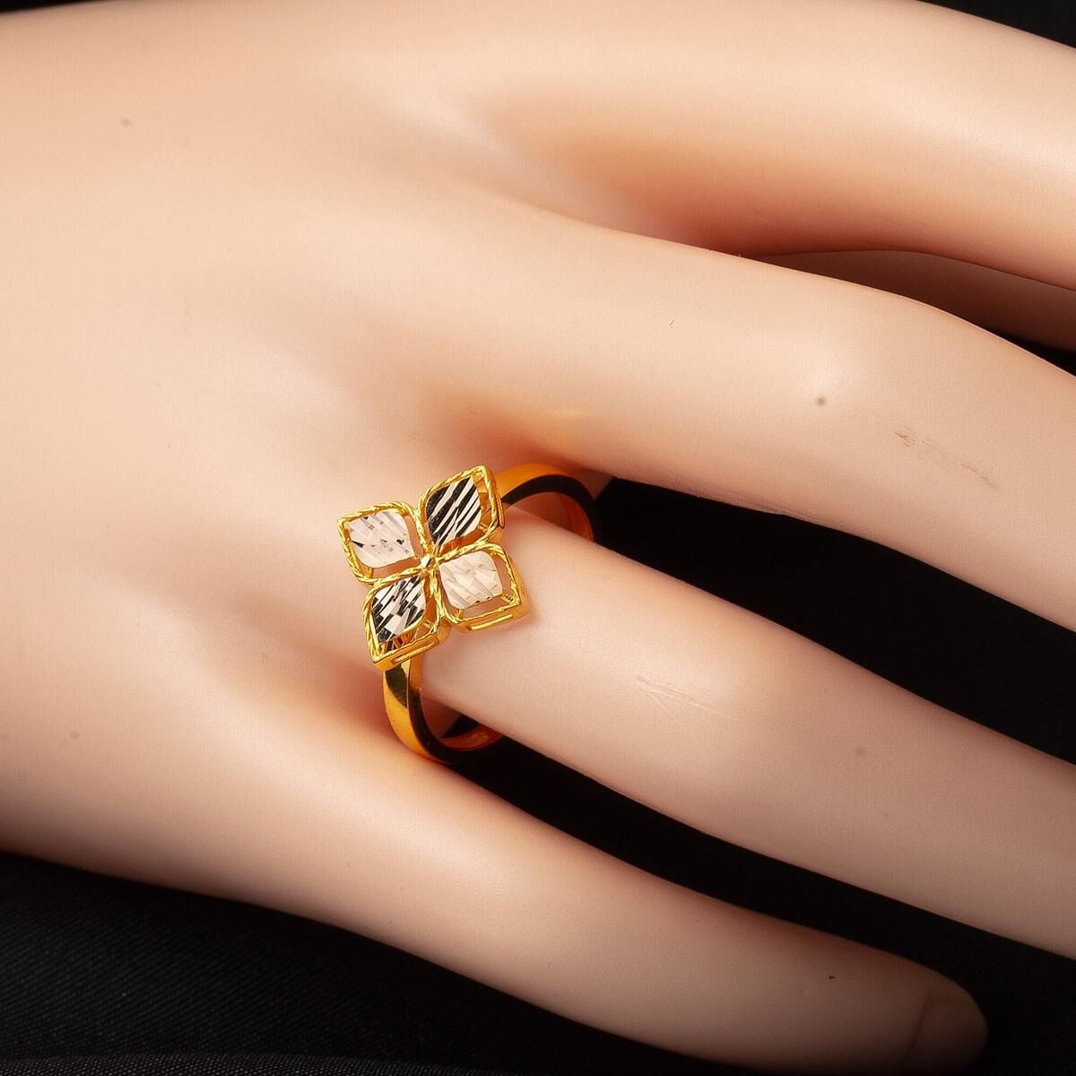 14K Yellow Gold Lily Ring
