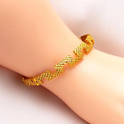 14K Yellow Gold Zigzag Hinged Cuff Bangle