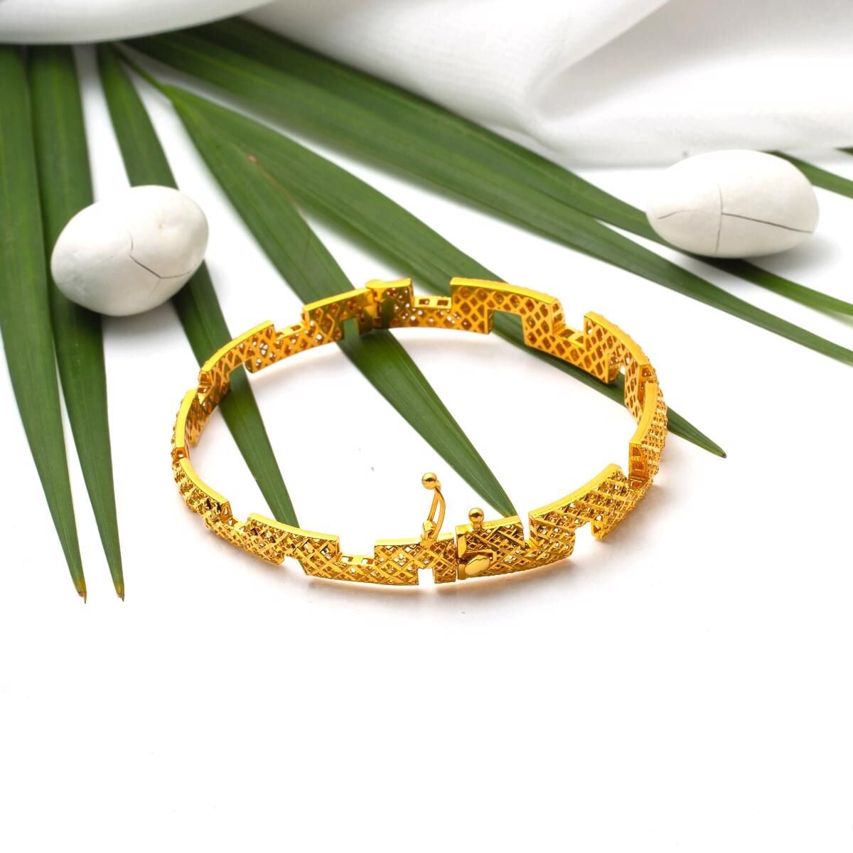 14K Yellow Gold Zigzag Hinged Cuff Bangle