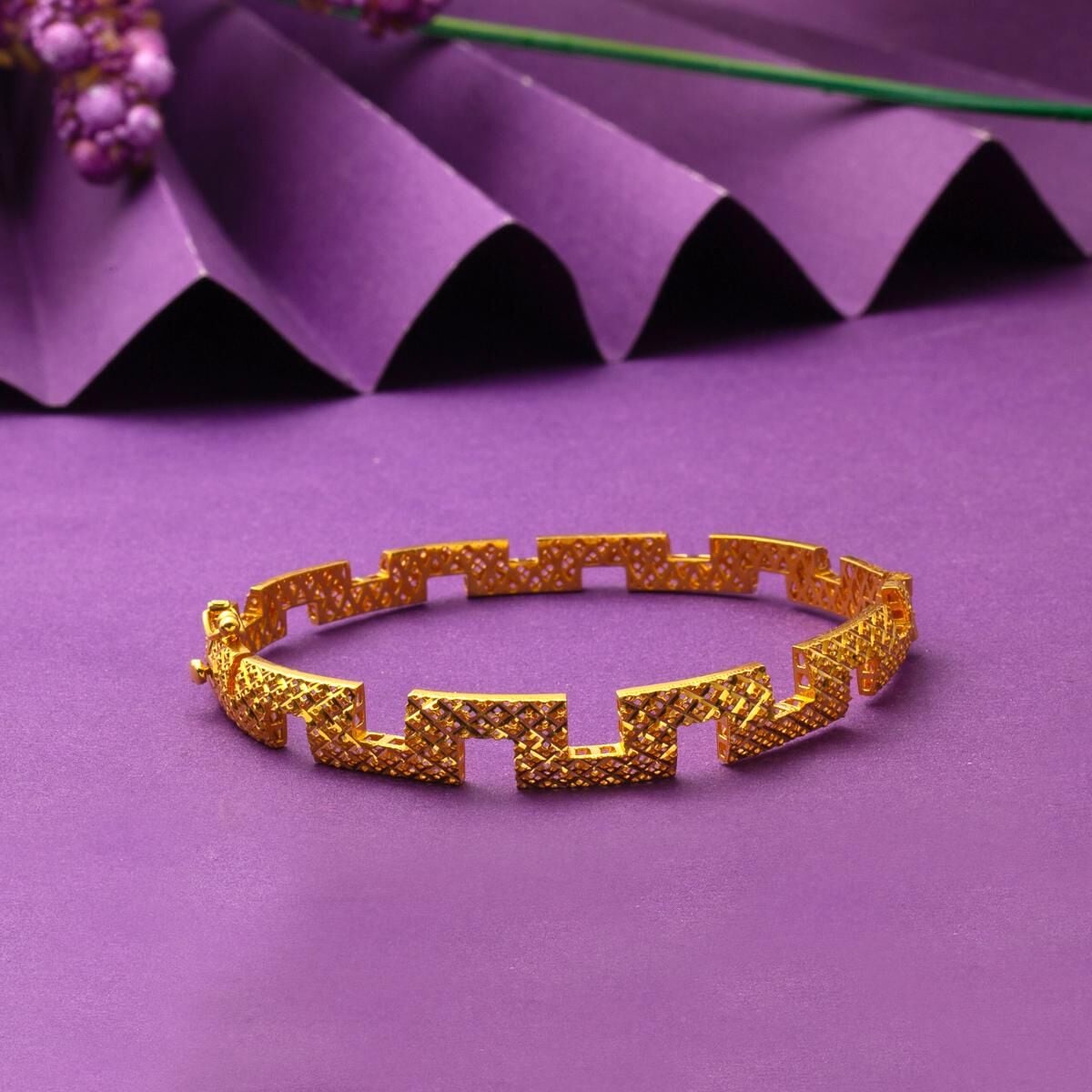 14K Yellow Gold Zigzag Hinged Cuff Bangle