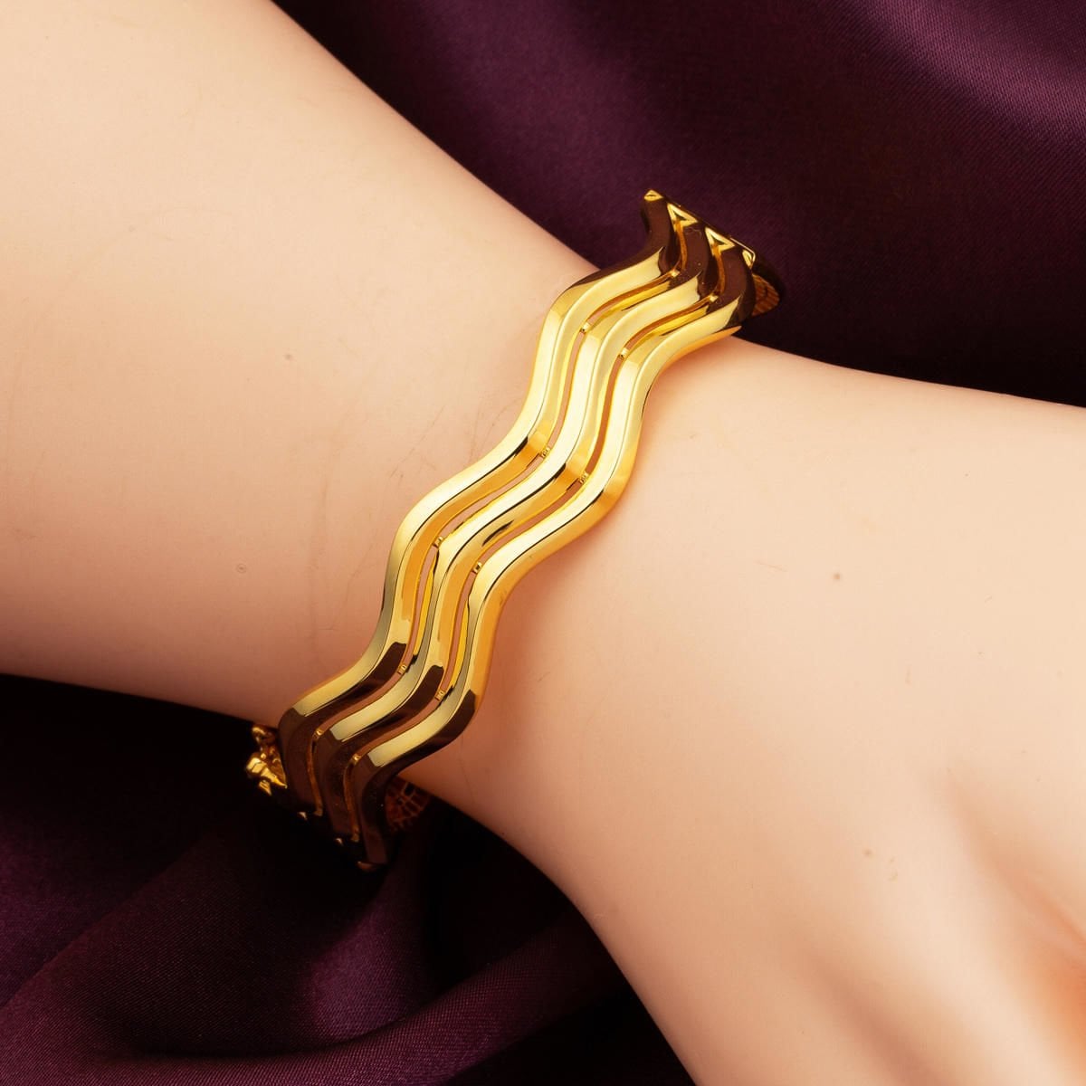 14K Yellow Gold Zigzag Ajda Hinged Cuff Bracelet