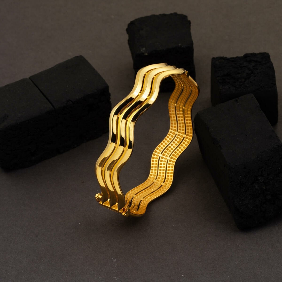 14K Yellow Gold Zigzag Ajda Hinged Cuff Bracelet