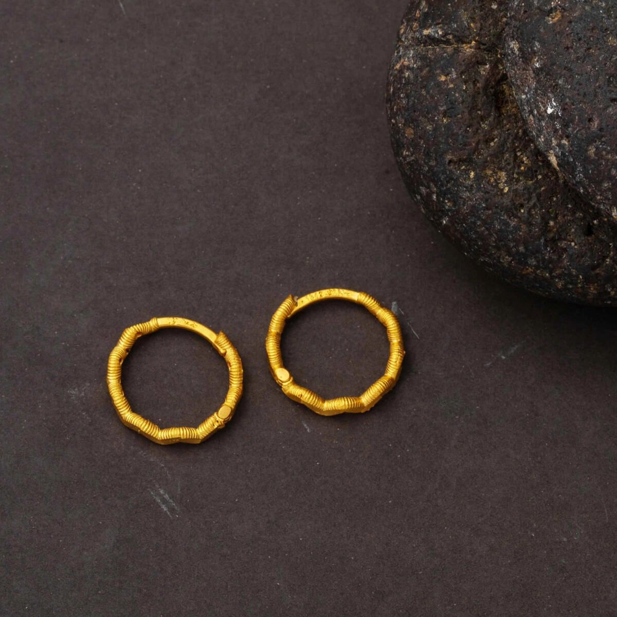 22K Yellow Gold Zigzag Ajda Hoop Earrings
