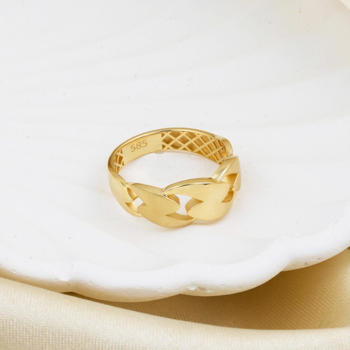 14K Yellow Gold Chain Design Ring (2.26 g)