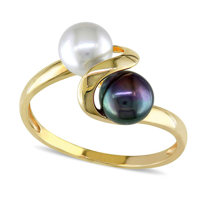 5.5 - 6.0mm Button White and Dyed Black Cultured Freshwater Pearl Bypass Ring in Solid 10K Yellow Gold