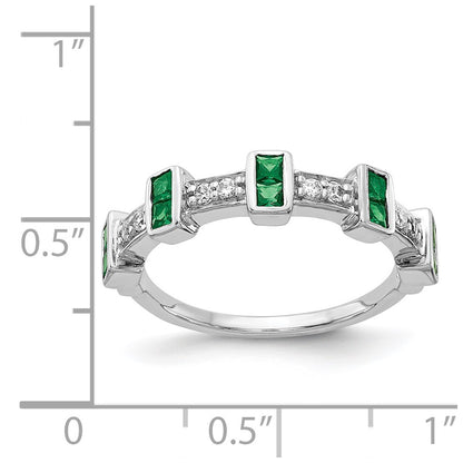 14k White Gold Fancy Real Diamond and Emerald Ring