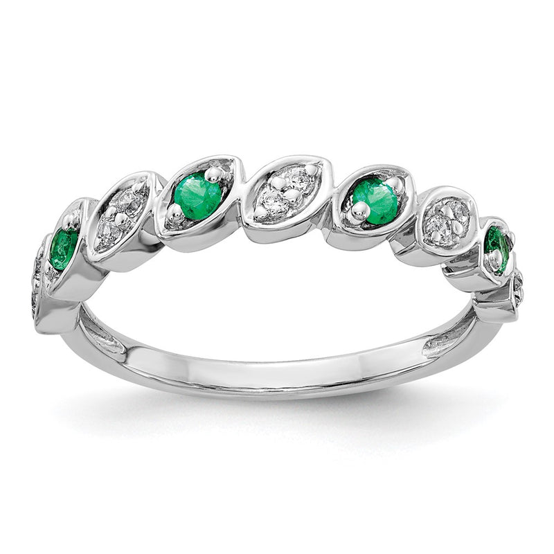 14k White Gold Fancy Real Diamond and Emerald Ring