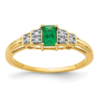 14K Yellow Gold Emerald and Real Diamond Ring