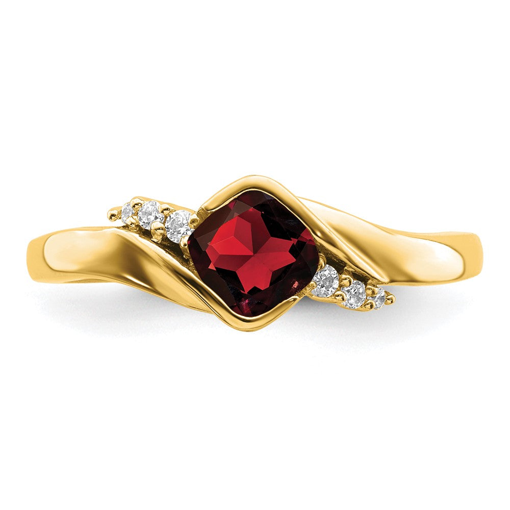 14K Yellow Gold Garnet and Real Diamond Ring