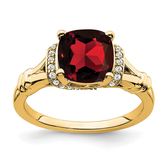14K Yellow Gold Garnet and Real Diamond Ring
