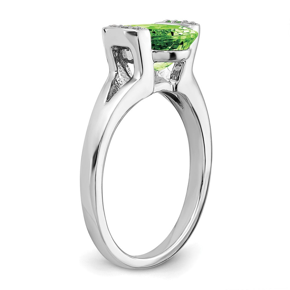 14k White Gold Oval Peridot and Real Diamond Ring