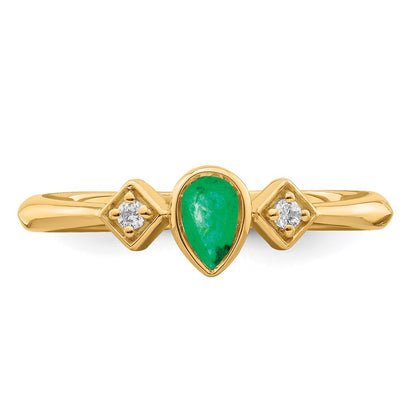 14K Yellow Gold Pear Bezel Emerald and Real Diamond Ring