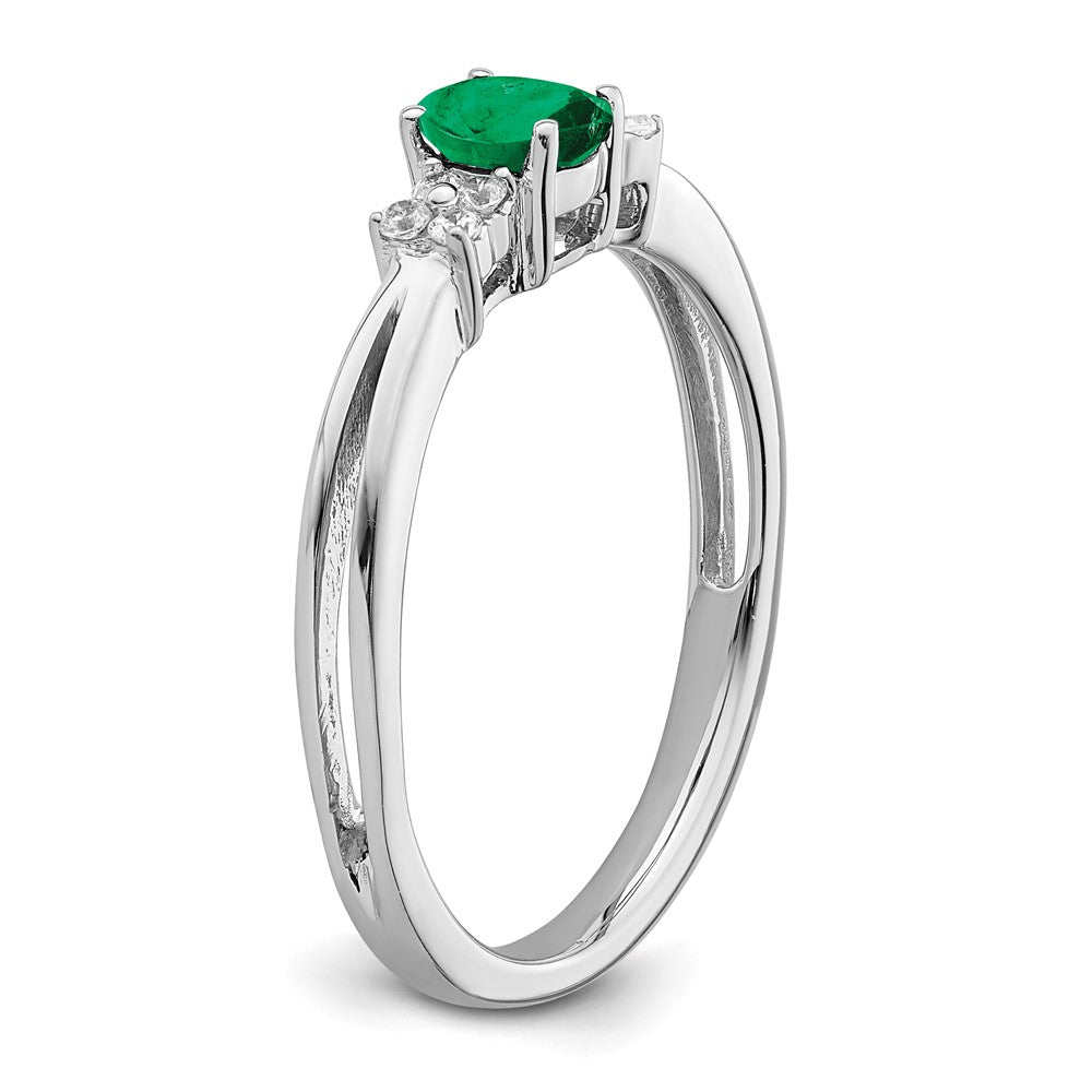 14k White Gold Oval Emerald and Real Diamond Ring