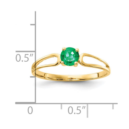 14K Yellow Gold 4mm Emerald ring