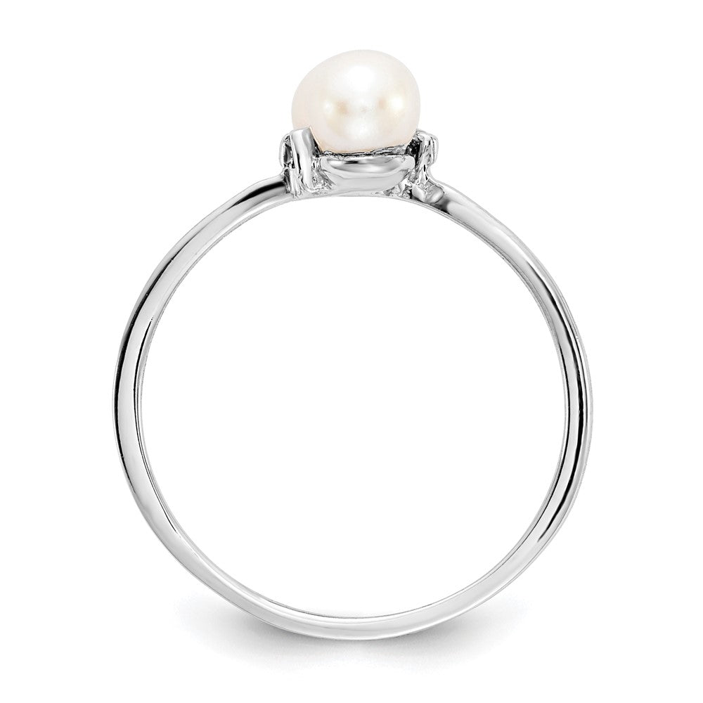 14k White Gold 4mm FW Cultured Pearl A Real Diamond ring