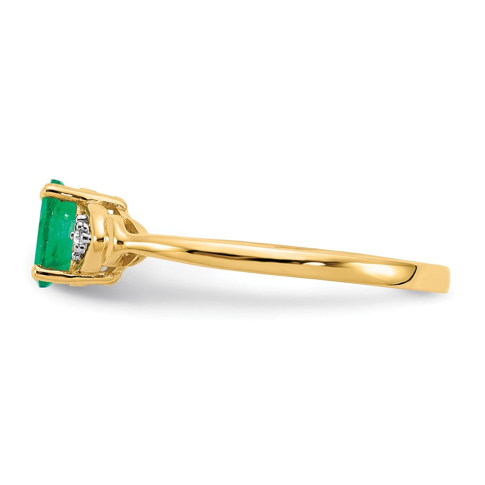 14K Yellow Gold Emerald and Real Diamond Ring