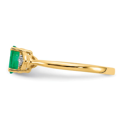 14K Yellow Gold Emerald and Real Diamond Ring