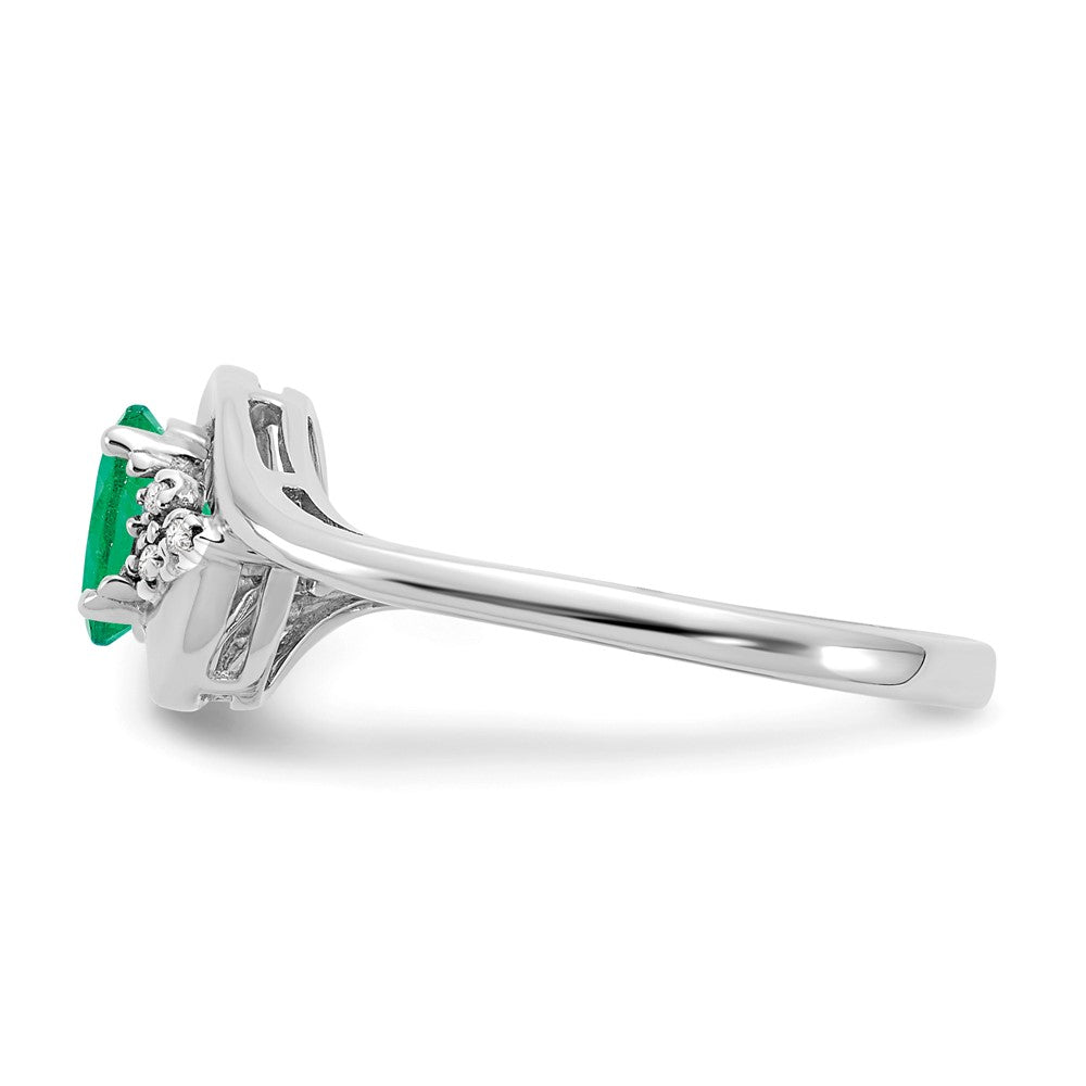 14k White Gold Emerald and Real Diamond Ring