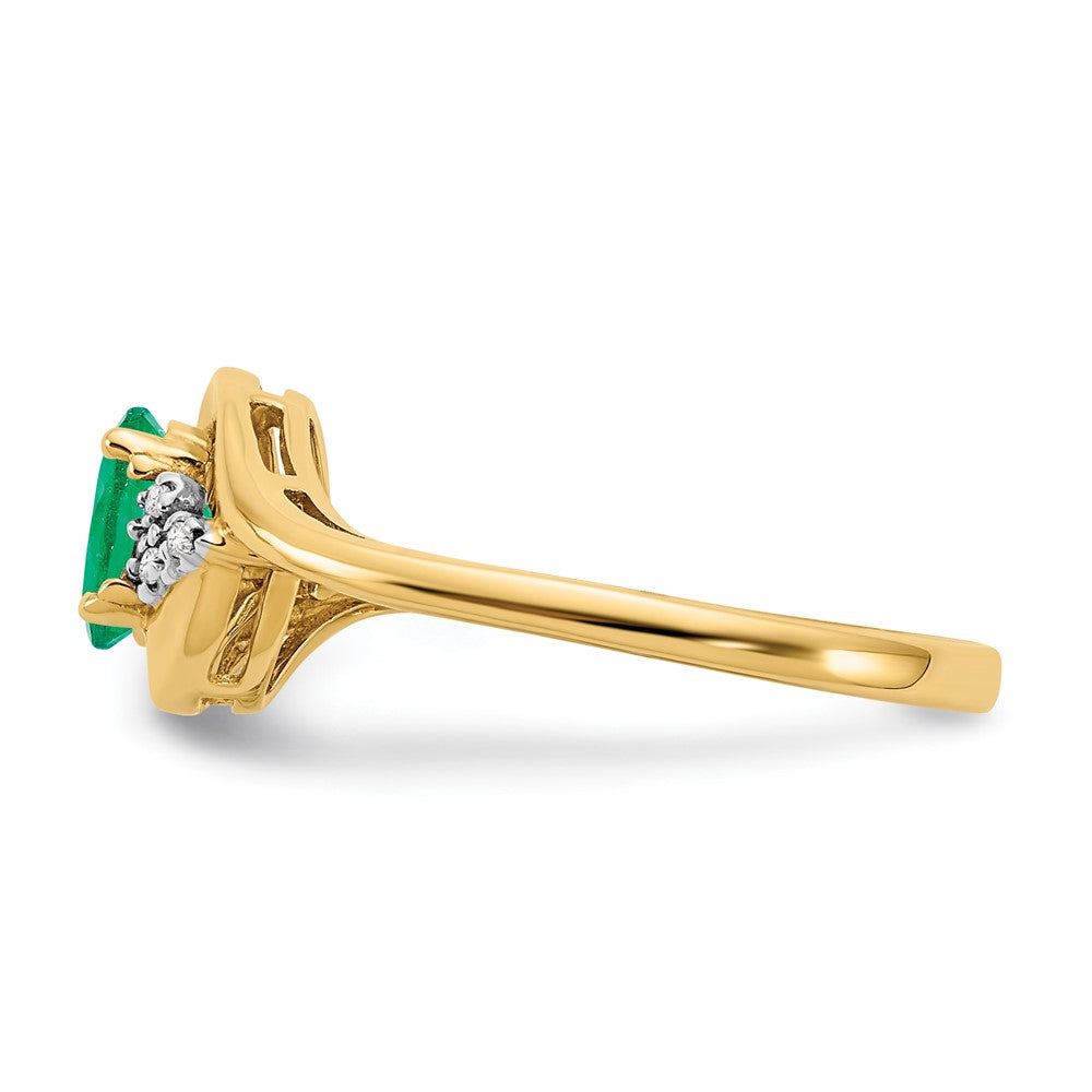 14K Yellow Gold Emerald and Real Diamond Ring