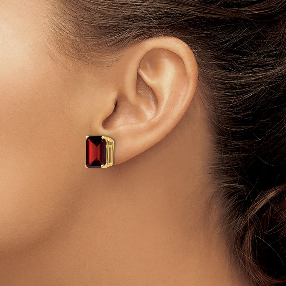 14k Yellow Gold Emerald Cut Garnet Stud Earrings