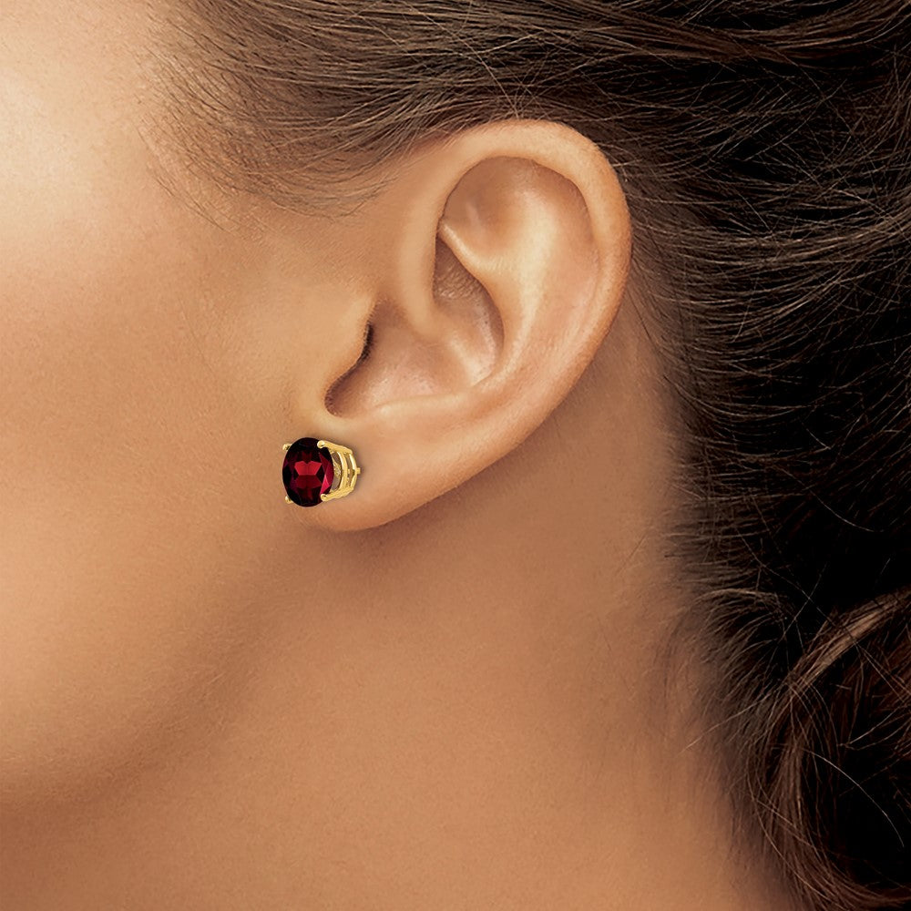 14k Yellow Gold 8mm Garnet Post Earrings