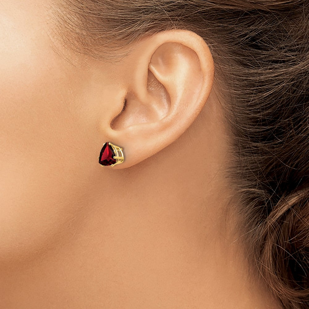 14k Yellow Gold 8mm Garnet Post Earrings