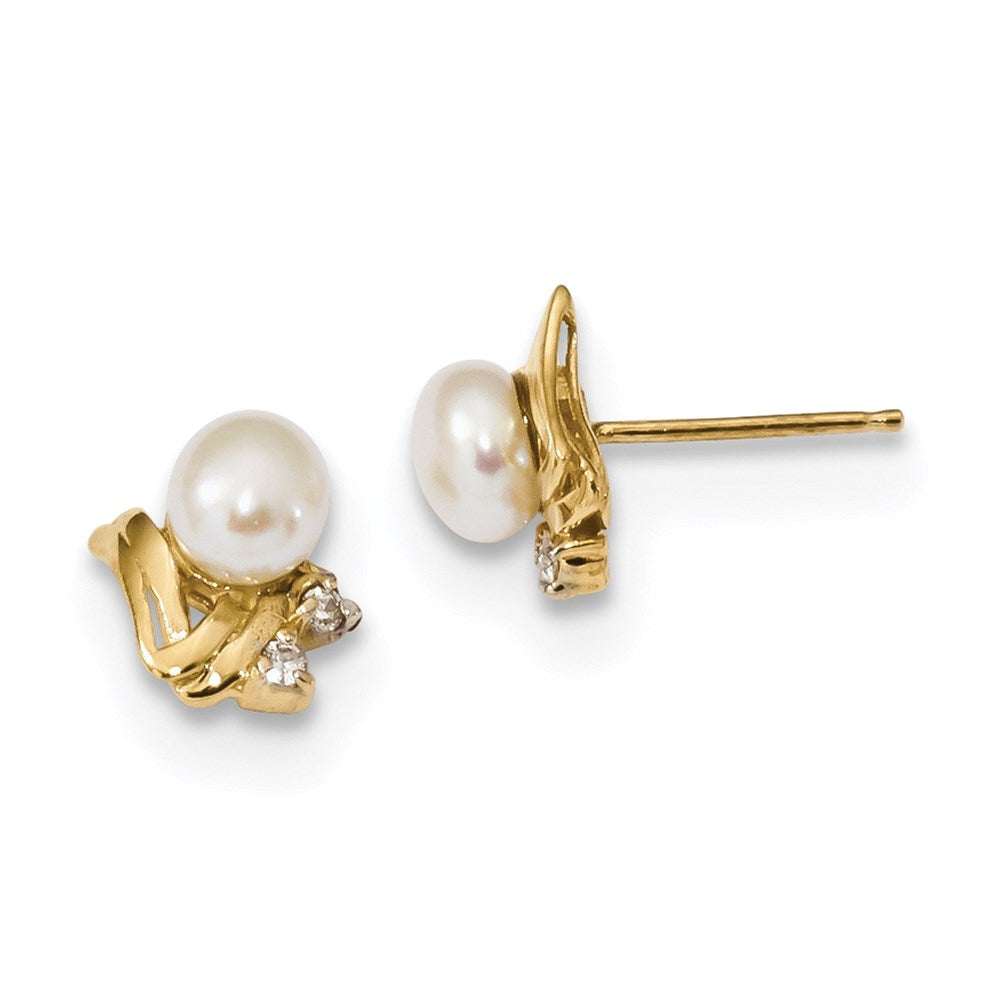 14k 5 6mm Diamond and White Button Freshwater Cultured Pearl Post Earrings