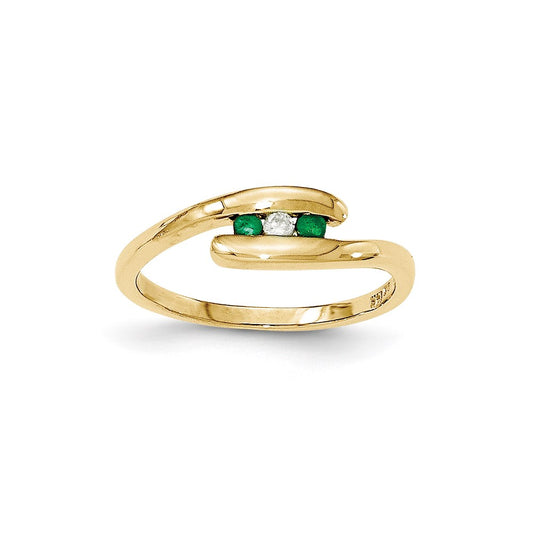 14k Yellow Gold Emerald and Real Diamond Ring