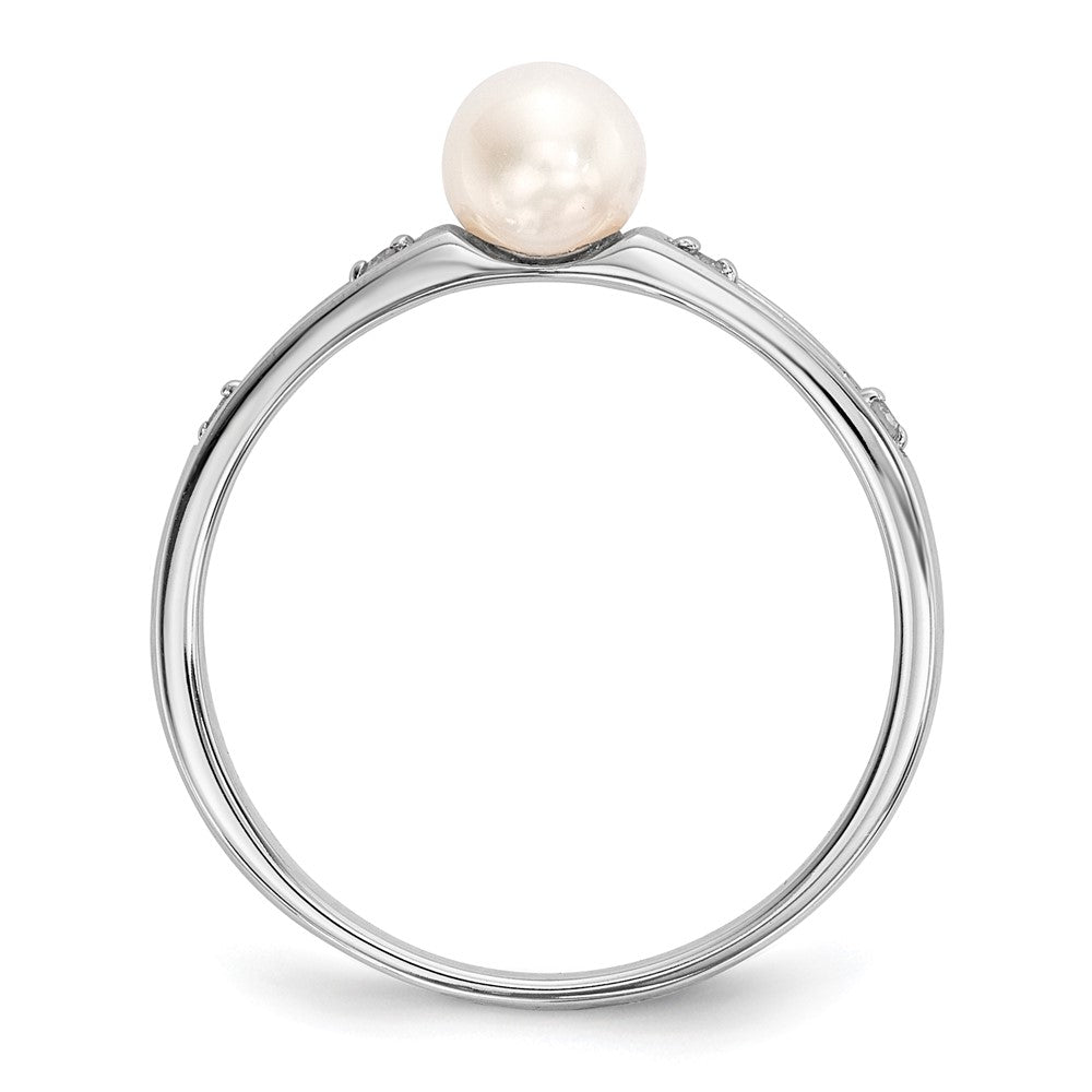 14k White Gold Freshwater Cultured Pearl and Real Diamond Ring