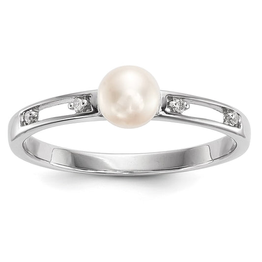 14k White Gold Freshwater Cultured Pearl and Real Diamond Ring