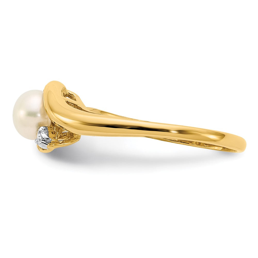 14K Yellow Gold 5-6mm White Button Freshwater Cultured Pearl .04tw Real Diamond Ring