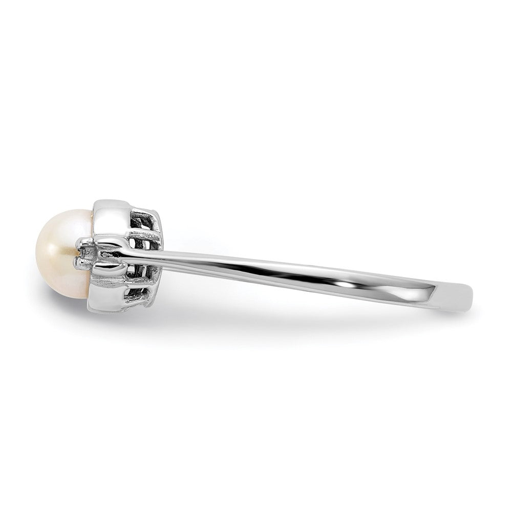 14k White Gold 5mm FW Cultured Pearl AA Real Diamond ring