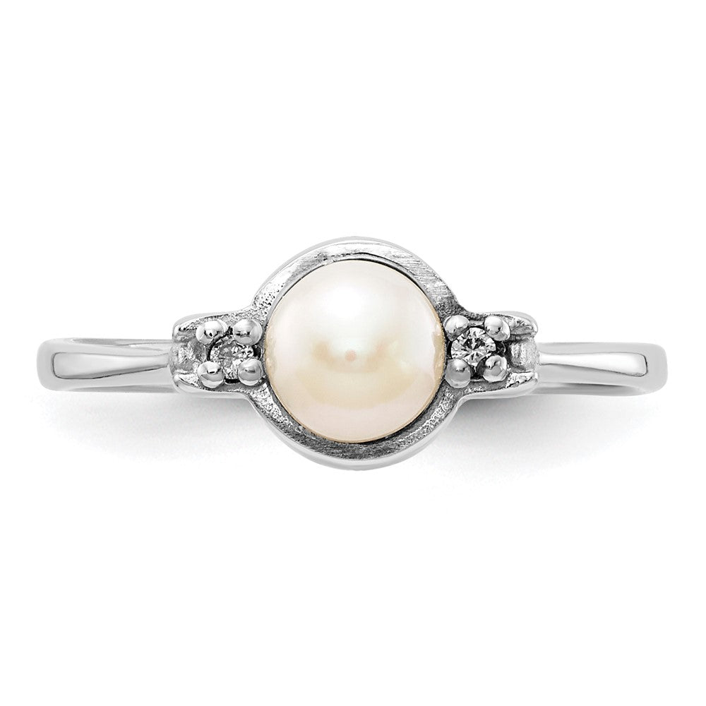14k White Gold 5mm FW Cultured Pearl AA Real Diamond ring