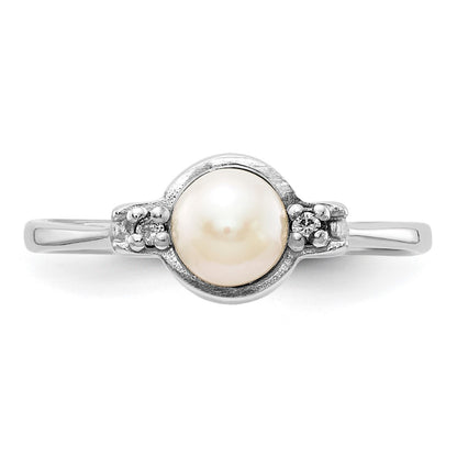 14k White Gold 5mm FW Cultured Pearl AA Real Diamond ring