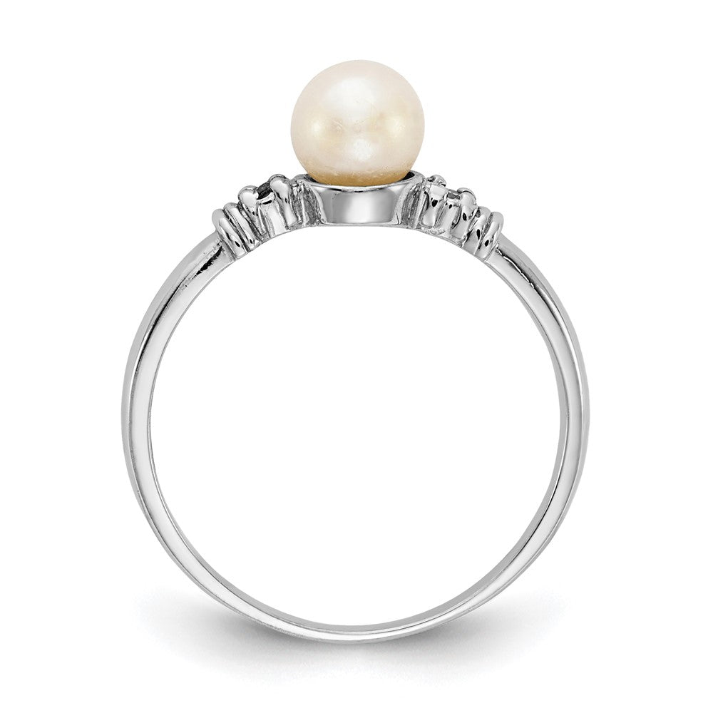 14k White Gold 5mm FW Cultured Pearl A Real Diamond ring