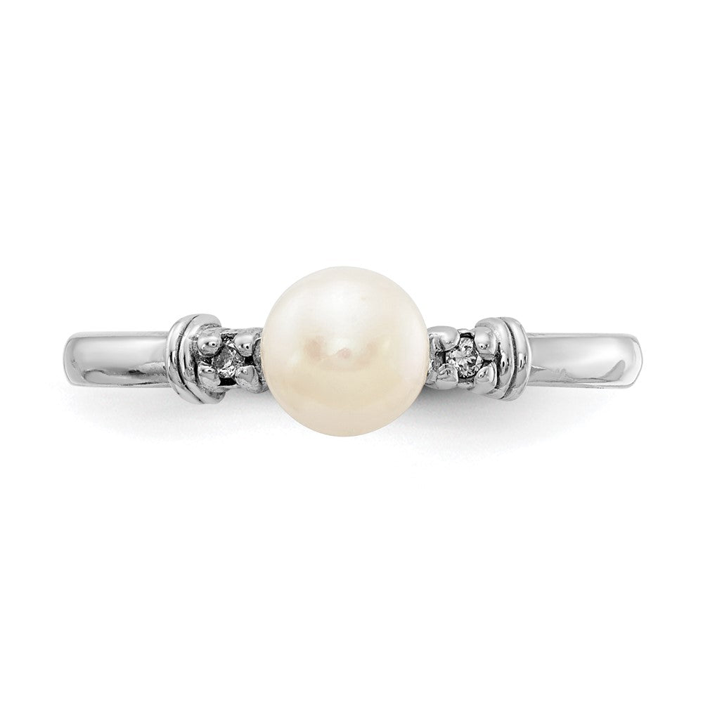 14k White Gold 5mm FW Cultured Pearl A Real Diamond ring