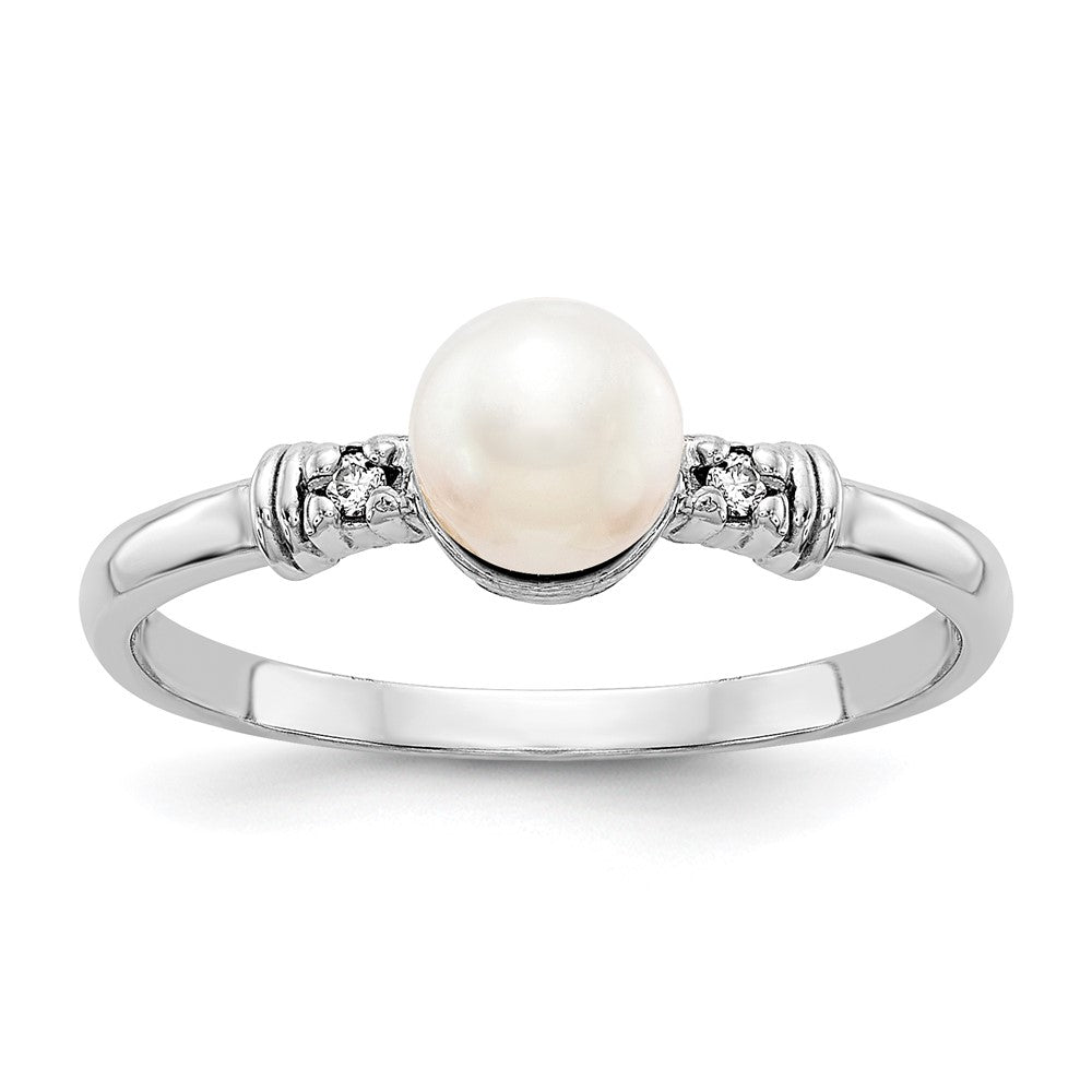 14k White Gold 5mm FW Cultured Pearl A Real Diamond ring