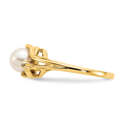 14K Yellow Gold 6mm FW Cultured Pearl A Real Diamond ring