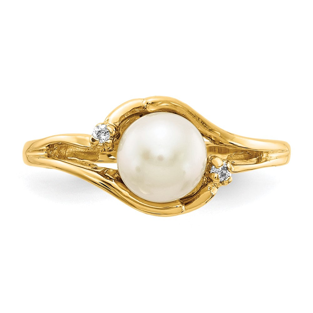 14K Yellow Gold 6mm FW Cultured Pearl A Real Diamond ring