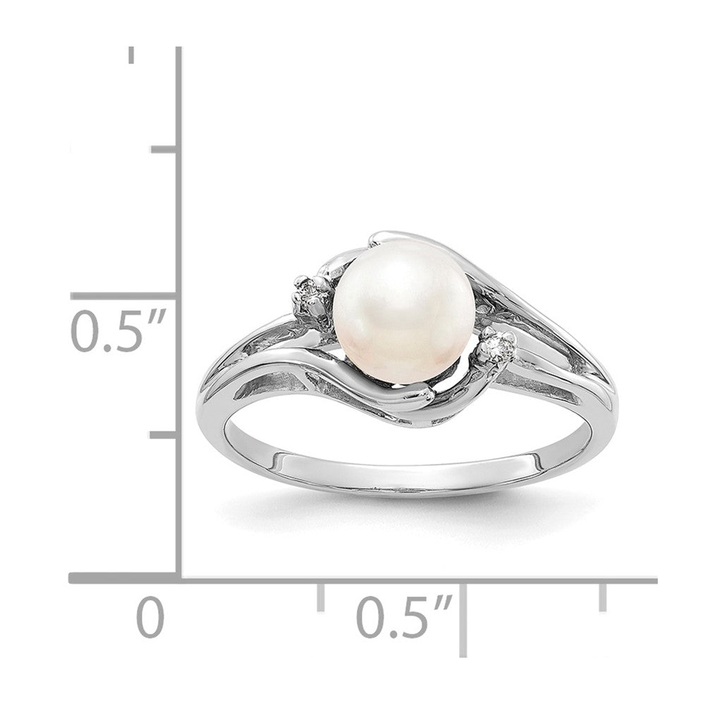 14k White Gold 6mm FW Cultured Pearl A Real Diamond ring