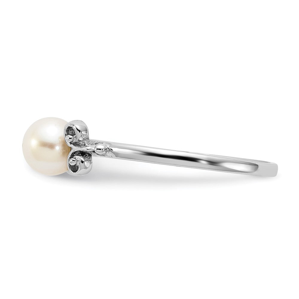14k White Gold 5.5mm FW Cultured Pearl ring