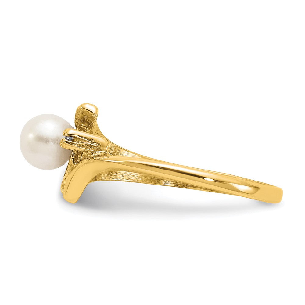 14K Yellow Gold 5mm FW Cultured Pearl A Real Diamond ring