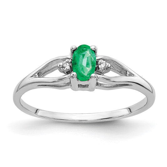 14k White Gold 5x3mm Oval Emerald A Real Diamond ring