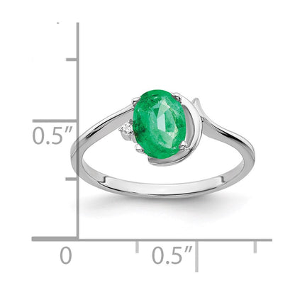 14k White Gold 7x5mm Oval Emerald A Real Diamond ring