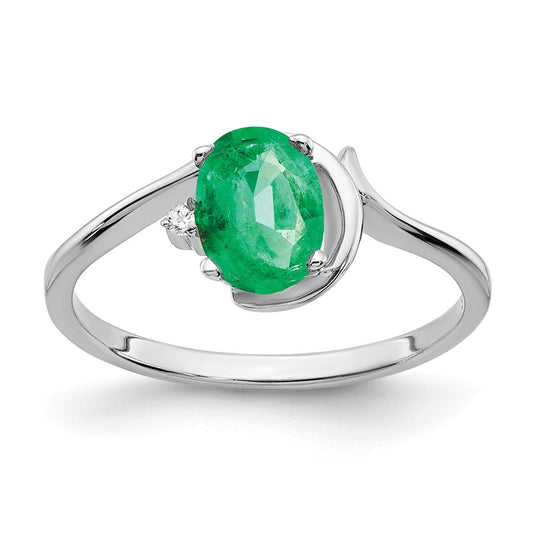 14k White Gold 7x5mm Oval Emerald A Real Diamond ring