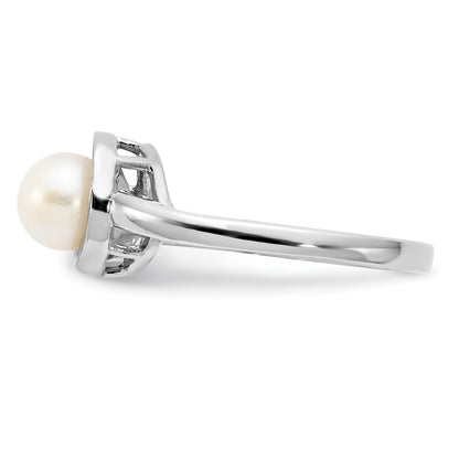 14k White Gold 6mm FW Cultured Pearl A Real Diamond ring