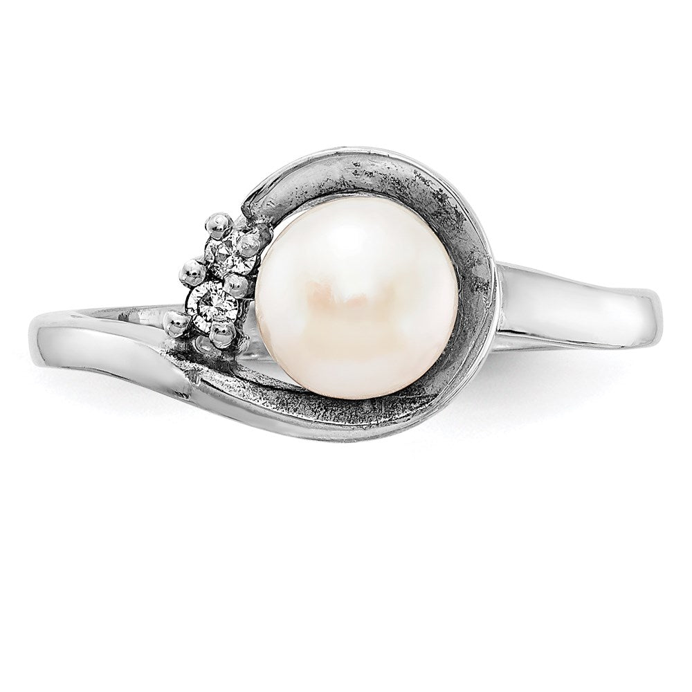 14k White Gold 6mm FW Cultured Pearl A Real Diamond ring