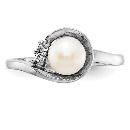 14k White Gold 6mm FW Cultured Pearl A Real Diamond ring