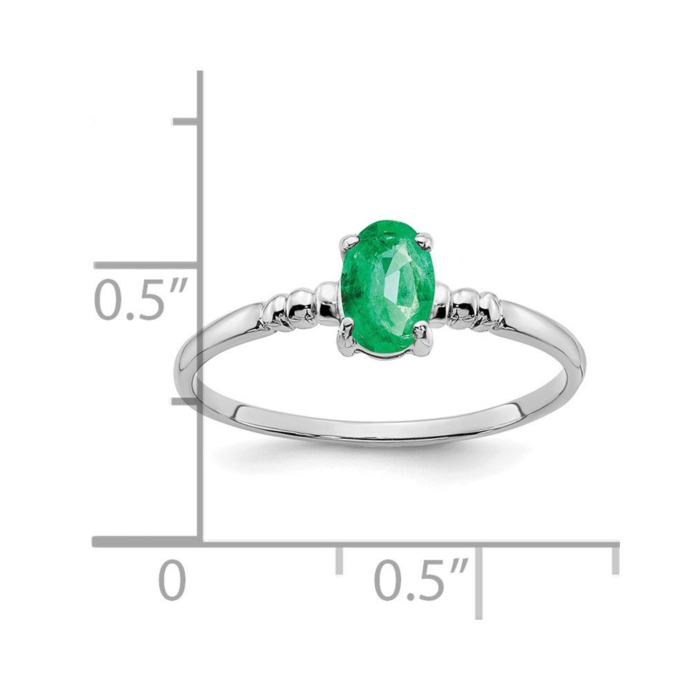 14k White Gold 6x4mm Oval Emerald ring
