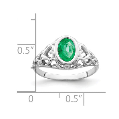 14k White Gold 7x5mm Oval Emerald ring